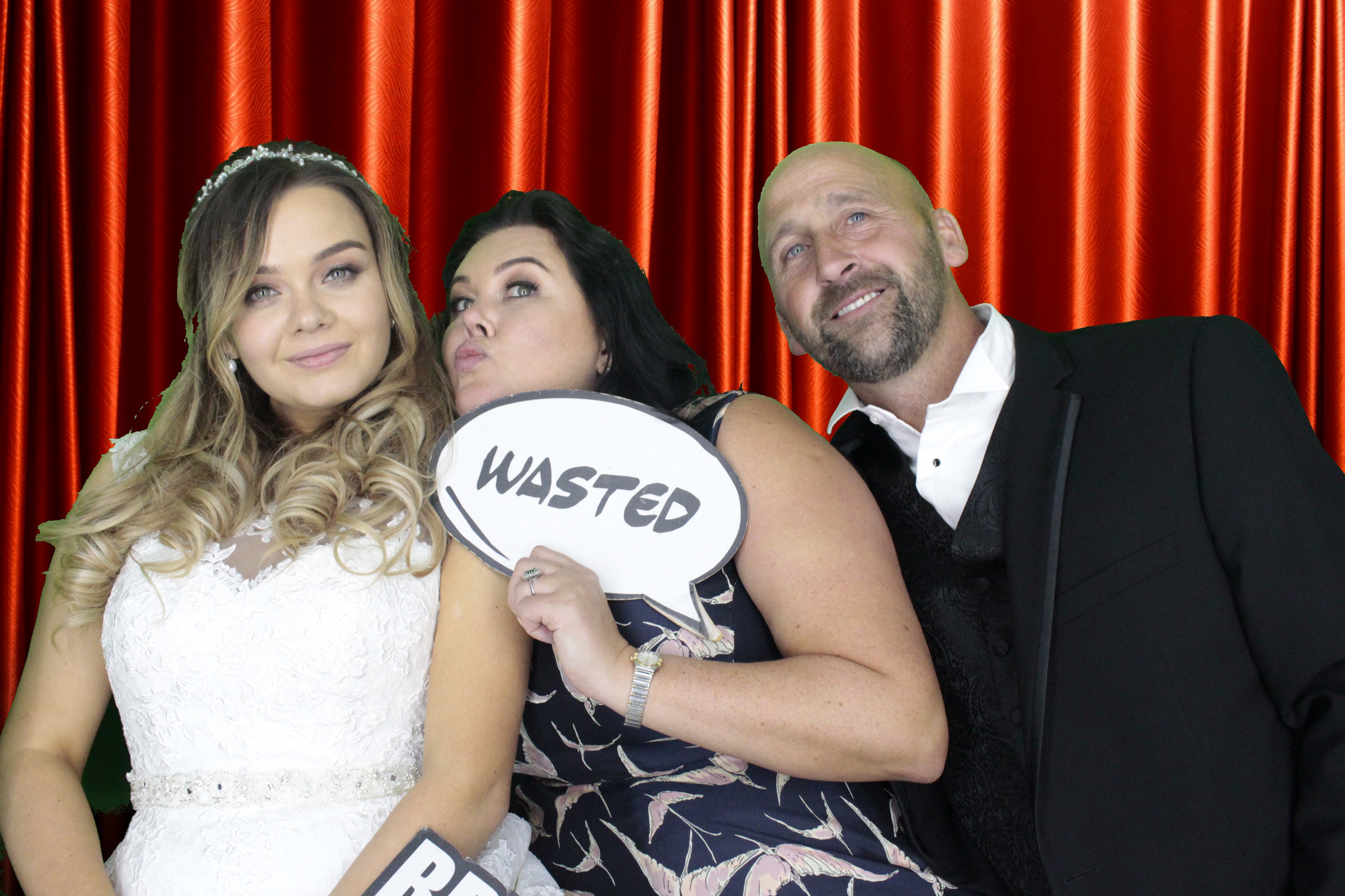 Mr & Mrs Hillier | View more photos from the event at gallery.myphotoboothexperience.co.uk/u/MyPhotoBoothExperienceLtd/Mr-Mrs-Hillier